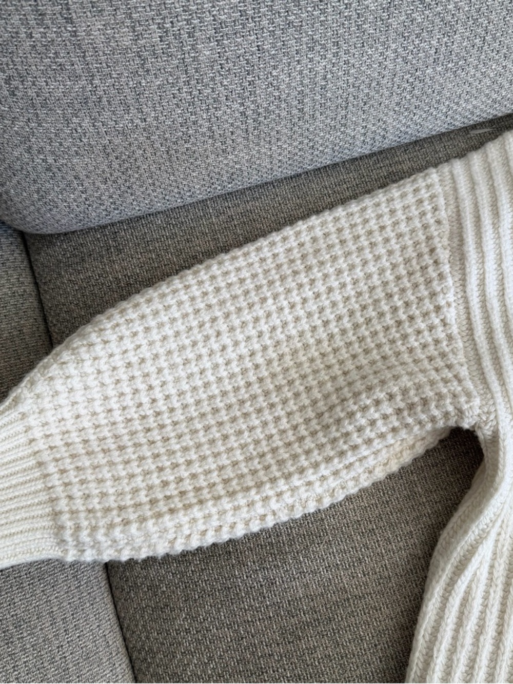 Splendid Cream Sweater - Picture 6 of 9
